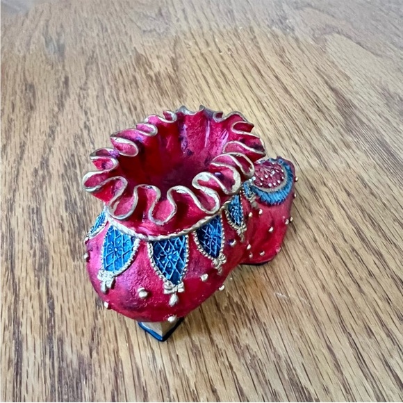 Vintage Classic Couture Collection With Mini Red Hat, Shoe & Handbag. - Picture 4 of 7